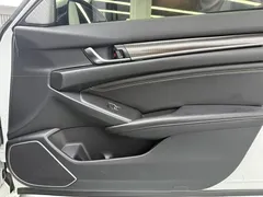2022 Honda Accord 260TURBO Magic Night Premium, белый — фото 20