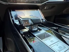 2021 Audi A8L 50 TFSI quattro, чёрный — фото 25
