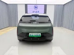 2023 Zeekr X RWD YOU 4-seat, зелёный — фото 5