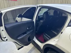 2020 Honda Vezel 1.5L CVT Elite, белый — фото 10