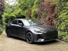 2022 Changan UNI-V 1.5T — фото 2