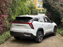 2023 Geely Atlas 1.5TD DCT, белый — фото 12