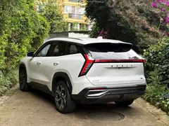 2023 Geely Atlas 1.5TD DCT, белый — фото 13