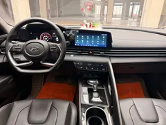 2022 Hyundai Elantra 1.5L CVT LUX Premium, белый — фото 9