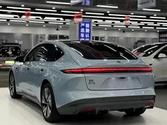 2022 Nio ET5 75kWh, синий — фото 4