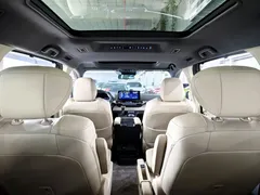 2021 Toyota Sienna 2.5L Hybrid Supreme, зелёный — фото 10