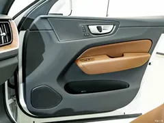 2024 Volvo XC60 B5 4WD Zhiyuan Luxury, белый — фото 15