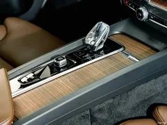 2024 Volvo XC60 B5 4WD Zhiyuan Luxury, белый — фото 18