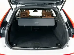 2024 Volvo XC60 B5 4WD Zhiyuan Luxury, белый — фото 23