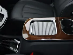 2024 Hongqi HQ9 2.0T 4WD Luxury — фото 12