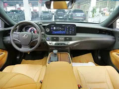 2021 Lexus LS 500h, чёрный — фото 14