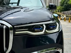 2021 BMW X7 xDrive40i Executive M Sport Package — фото 9