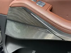2021 BMW X7 xDrive40i Executive M Sport Package — фото 26