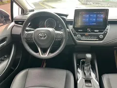 2021 Toyota Corolla 1.2T S-CVT Luxury, белый — фото 11