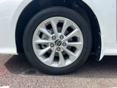 2021 Toyota Corolla 1.2T S-CVT Luxury, белый — фото 16