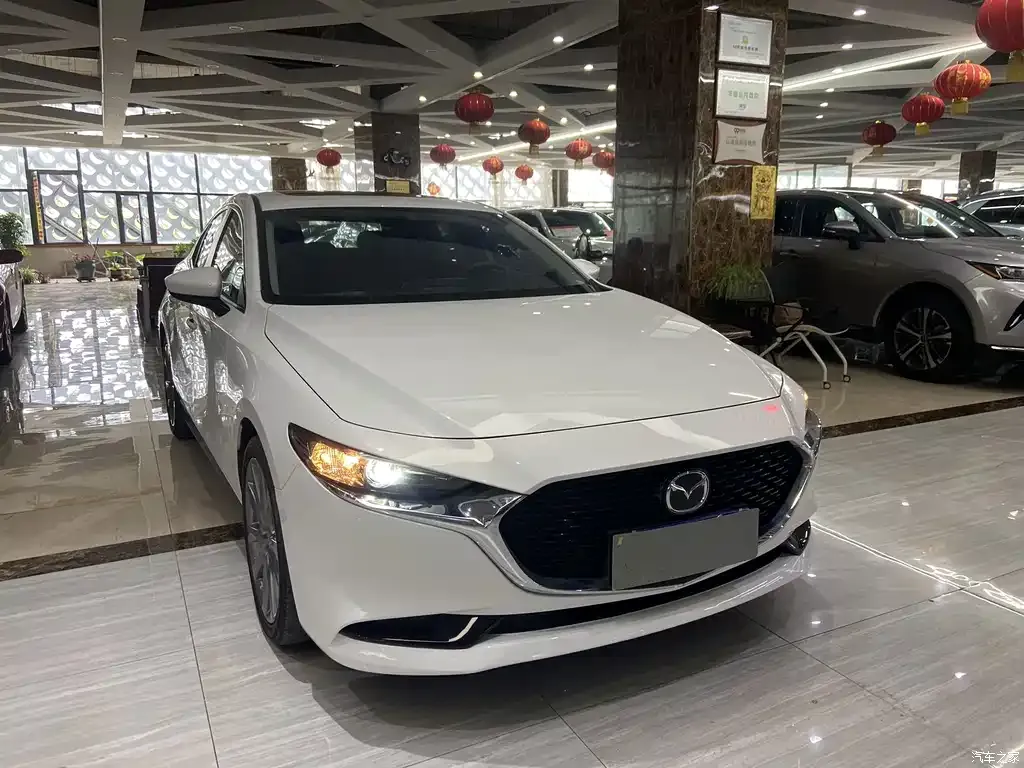 2022 Mazda 3 2.0L AT