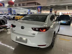 2022 Mazda 3 2.0L AT, белый — фото 4
