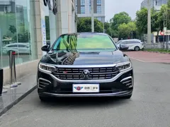 2023 Volkswagen Passat 330TSI Luxury, чёрный — фото 2