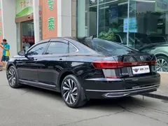 2023 Volkswagen Passat 330TSI Luxury, чёрный — фото 4