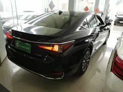 2021 Lexus ES 200, синий — фото 7