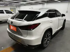 2020 Lexus RX 300 4WD, белый — фото 5