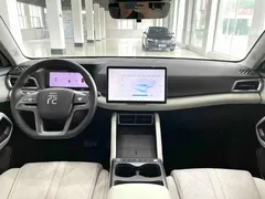 2025 BYD Yuan UP Smart Driving 401km Vitality, зелёный — фото 9