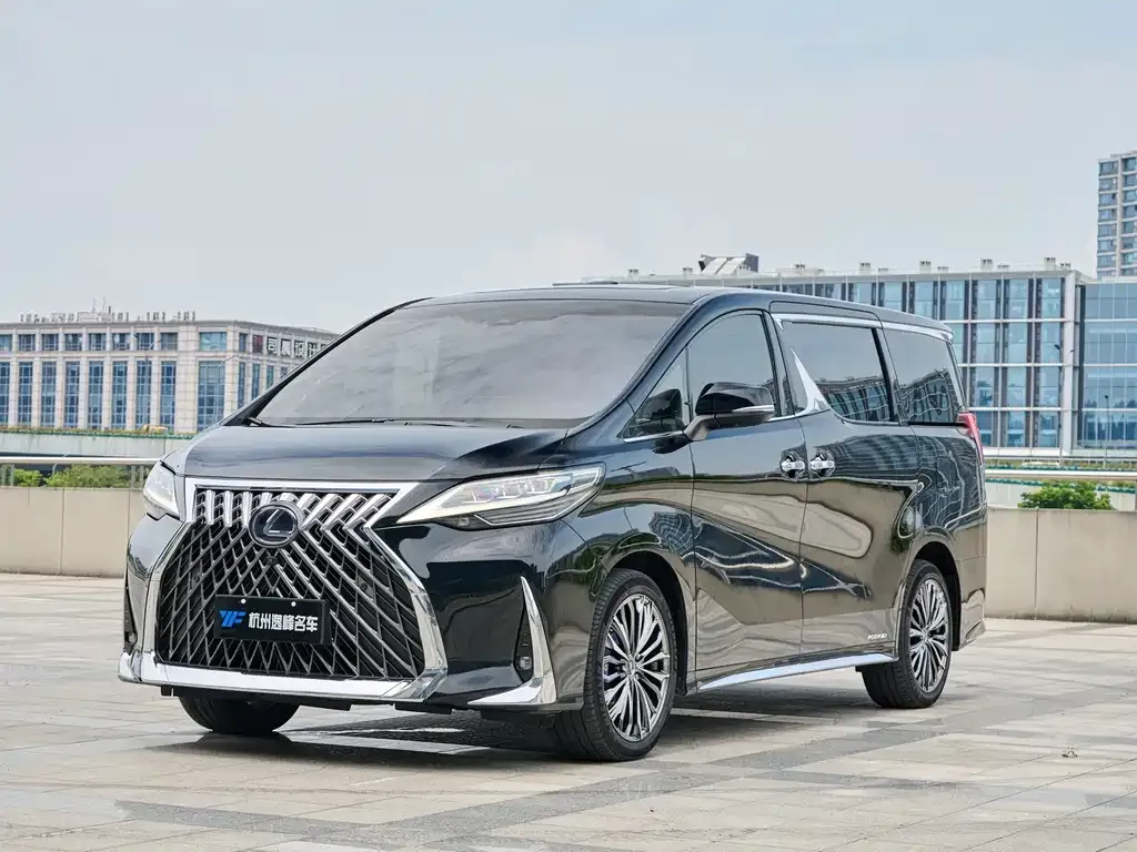 2020 Lexus LM 300h