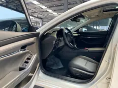 2022 Mazda 3 2.0L AT, белый — фото 7