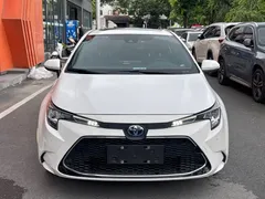 2022 Toyota Levin Hybrid 1.8H E-CVT Luxury, белый — фото 2