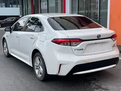 2022 Toyota Levin Hybrid 1.8H E-CVT Luxury, белый — фото 4