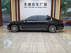 2021 BMW 7 Series 7 740Li xDrive, чёрный — фото 24