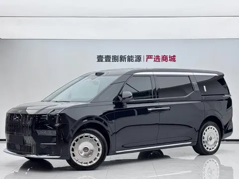 2024 Zeekr 009