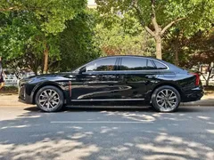 2025 Hongqi H5 PHEV 170, чёрный — фото 16