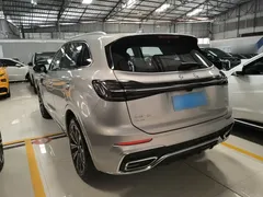 2023 Hongqi HS5 2.0T 4WD Pro — фото 5
