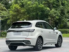 2023 Hongqi HS5 2.0T 4WD Pro — фото 7