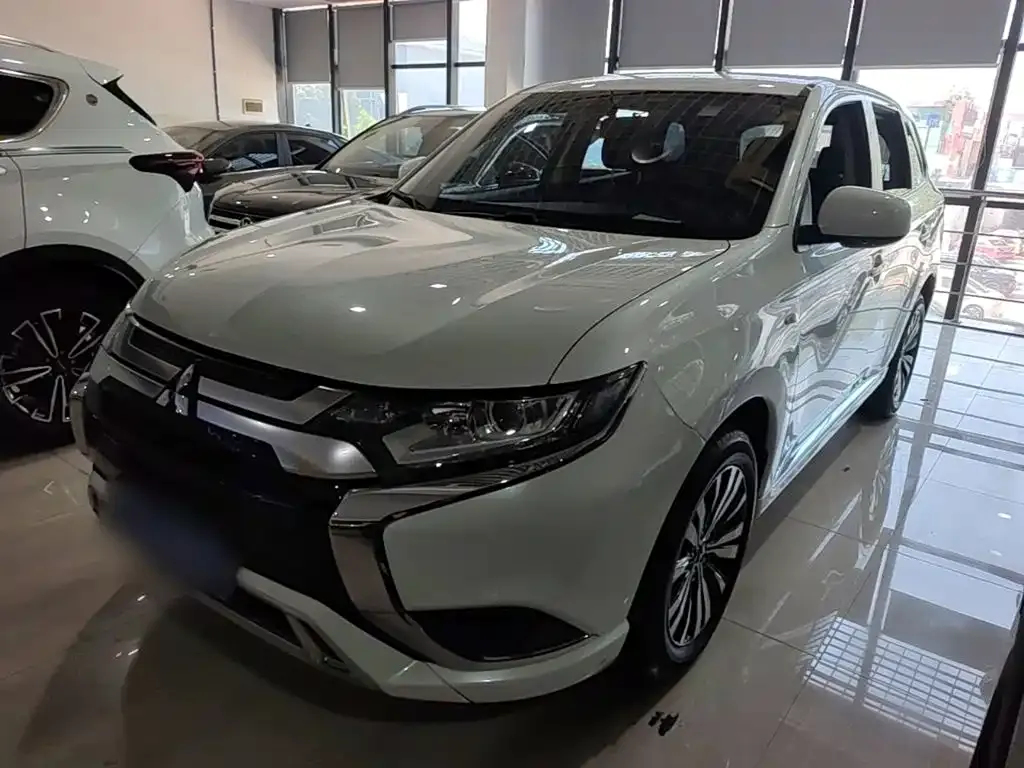 2021 Mitsubishi Outlander 2.0L 2WD 5