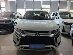 2021 Mitsubishi Outlander 2.0L 2WD 5, белый — фото 3
