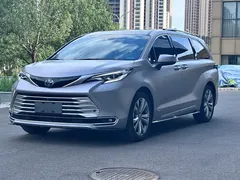 2023 Toyota Sienna 2.5L Hybrid Platinum — фото 1