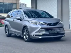 2023 Toyota Sienna 2.5L Hybrid Platinum — фото 3