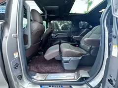 2023 Toyota Sienna 2.5L Hybrid Platinum — фото 8