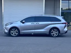 2023 Toyota Sienna 2.5L Hybrid Platinum — фото 15