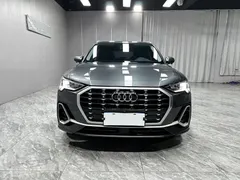 2022 Audi Q3 35 TFSI — фото 2