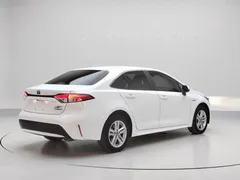 2022 Toyota Levin Hybrid 1.8H E-CVT Luxury, белый — фото 4