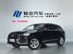 2021 Audi Q7 45 TFSI quattro S line, чёрный — фото 1