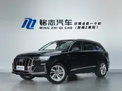 2021 Audi Q7 45 TFSI quattro S line, чёрный — фото 3
