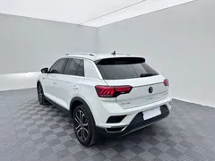 2022 Volkswagen T-Roc 280TSI DSG 2WD Comfort Plus, белый — фото 4