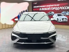 2023 Hyundai Elantra 1.5L CVT LUX Premium, белый — фото 2