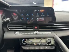 2023 Hyundai Elantra 1.5L CVT LUX Premium, белый — фото 13