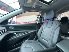 2023 Hyundai Elantra 1.5L CVT LUX Premium, белый — фото 16
