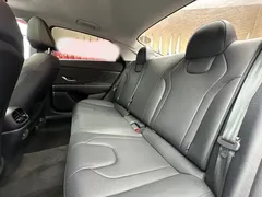 2023 Hyundai Elantra 1.5L CVT LUX Premium, белый — фото 17